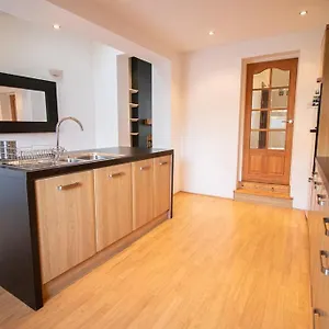 Guest house Burnaby's Home, By Host, Free On Street Parking, Cardiff