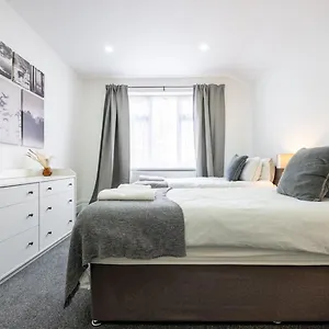 Guest house Smart Tv | Wifi | Free Parking, Cardiff