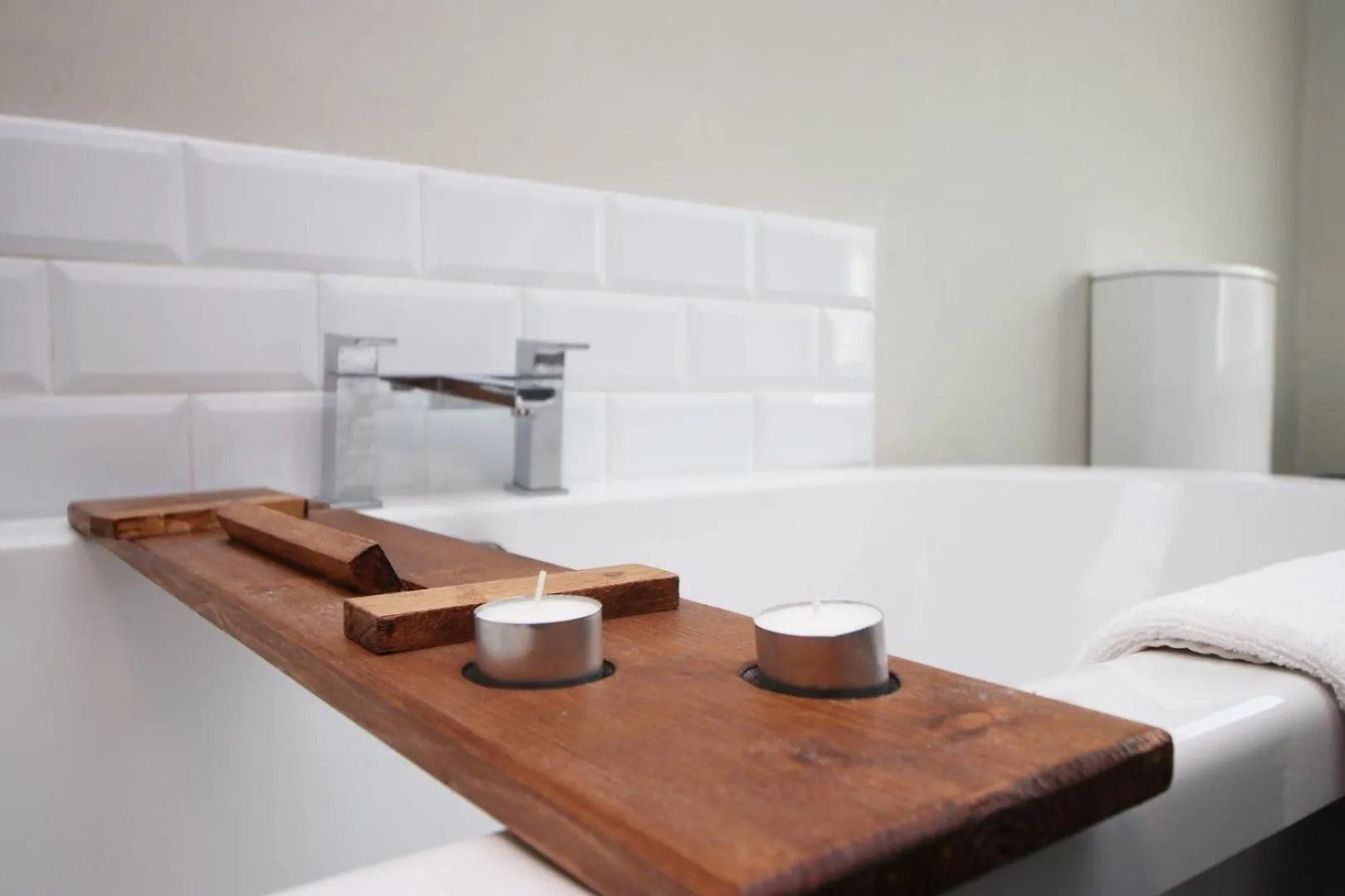 Hotel Parking | 2Br | Luxurious Cardiff