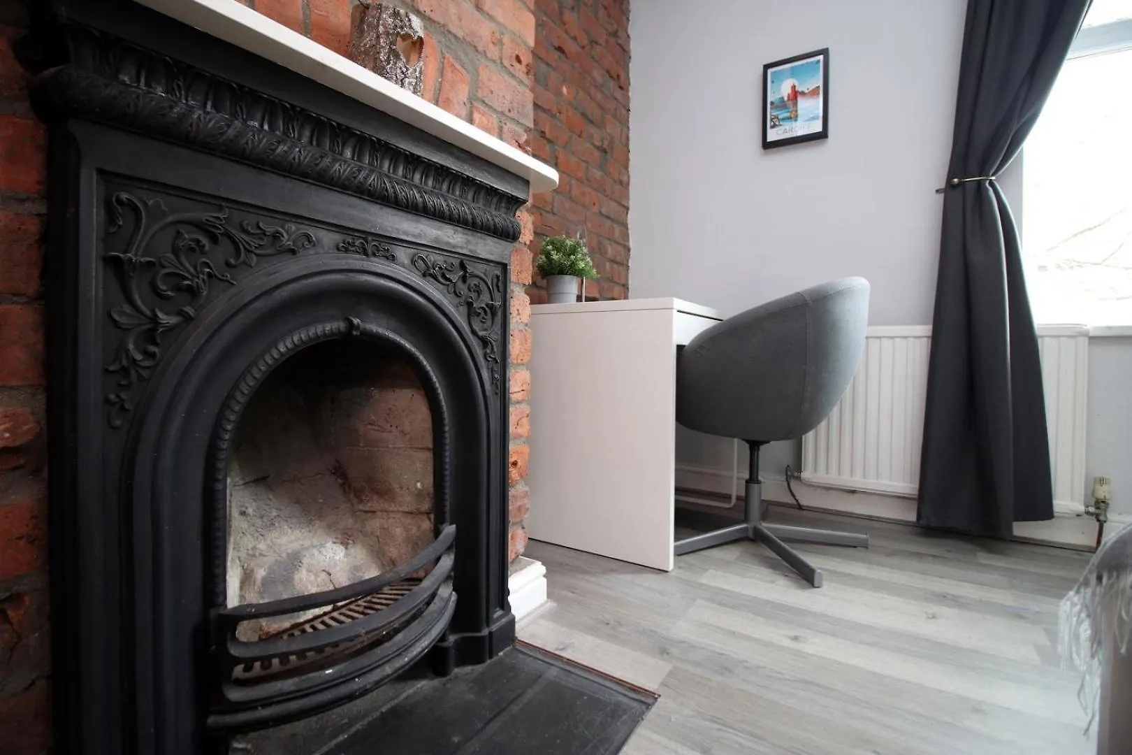 Penzion Hotel Parking | 2Br | Luxurious Cardiff